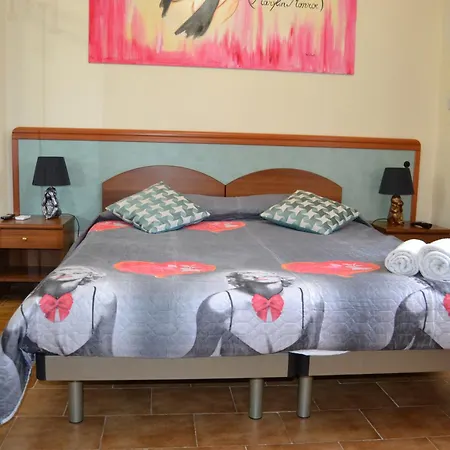 Fly House Depandance Apartment
